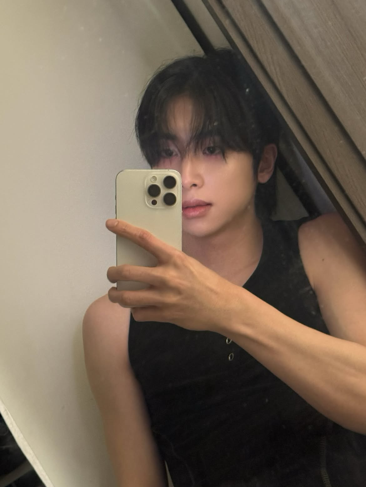 A moment captured by UP10TION's fan