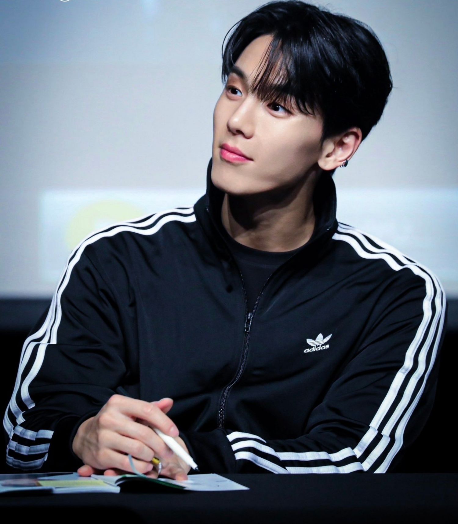 Shownu (MONSTA X)的最新活動照片