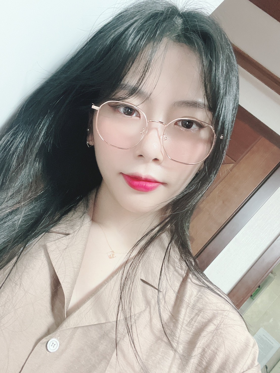 Foto terbaru JI U (DREAMCATCHER)