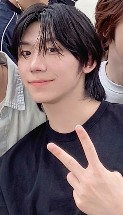 Behind-the-scenes cut of Park Han (AHOF)