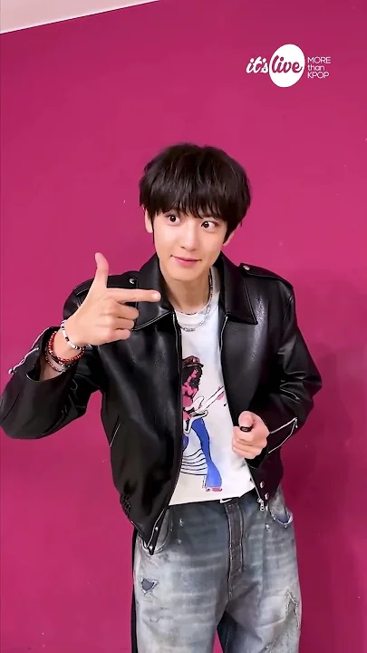 Today's most popular wallpaper in the Chanyeol (EXO) community