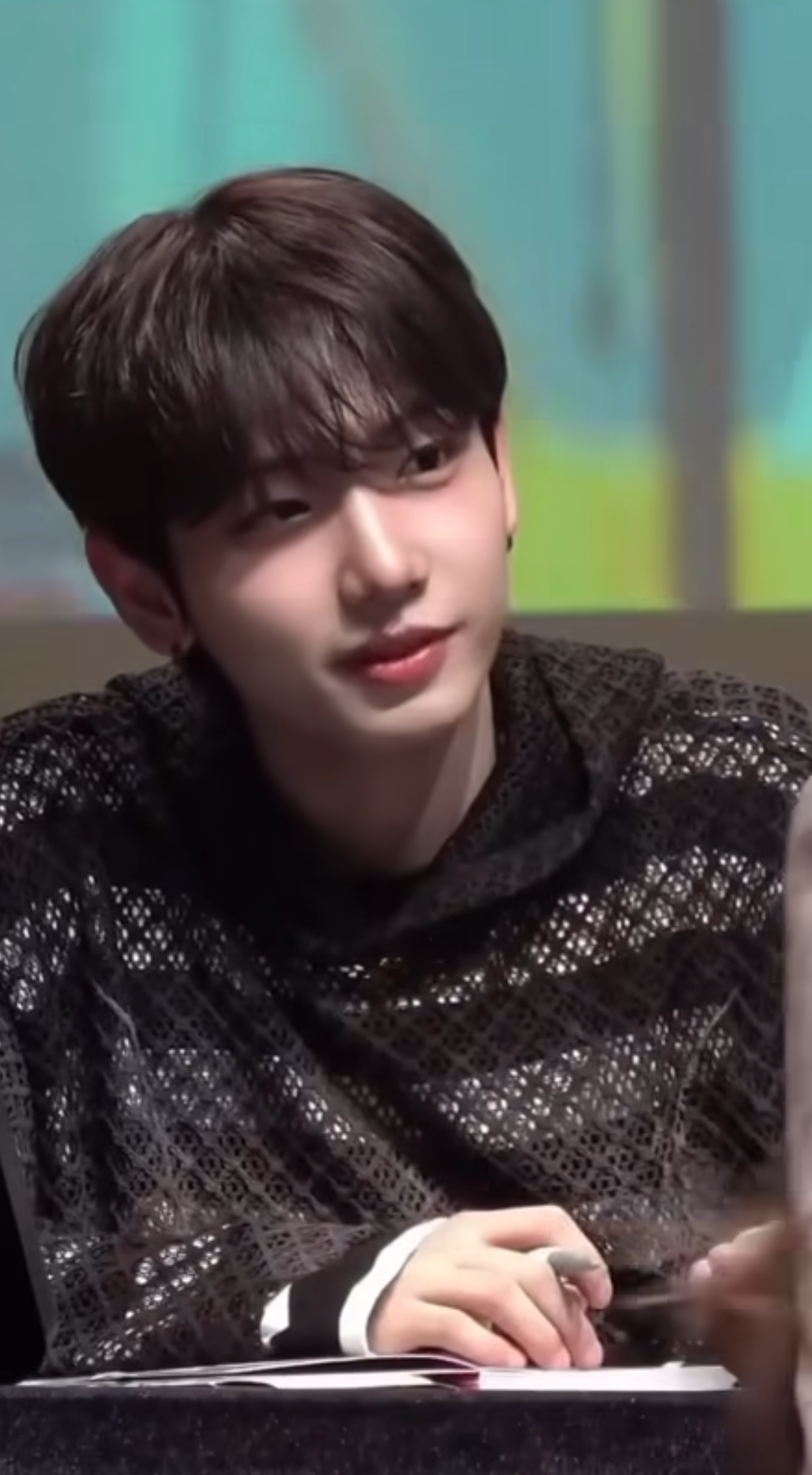 명재현 (BOYNEXTDOOR)의 비하인드 컷