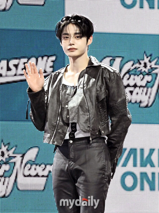 Latest photo of Kim Jiwoong (ZEROBASEONE)