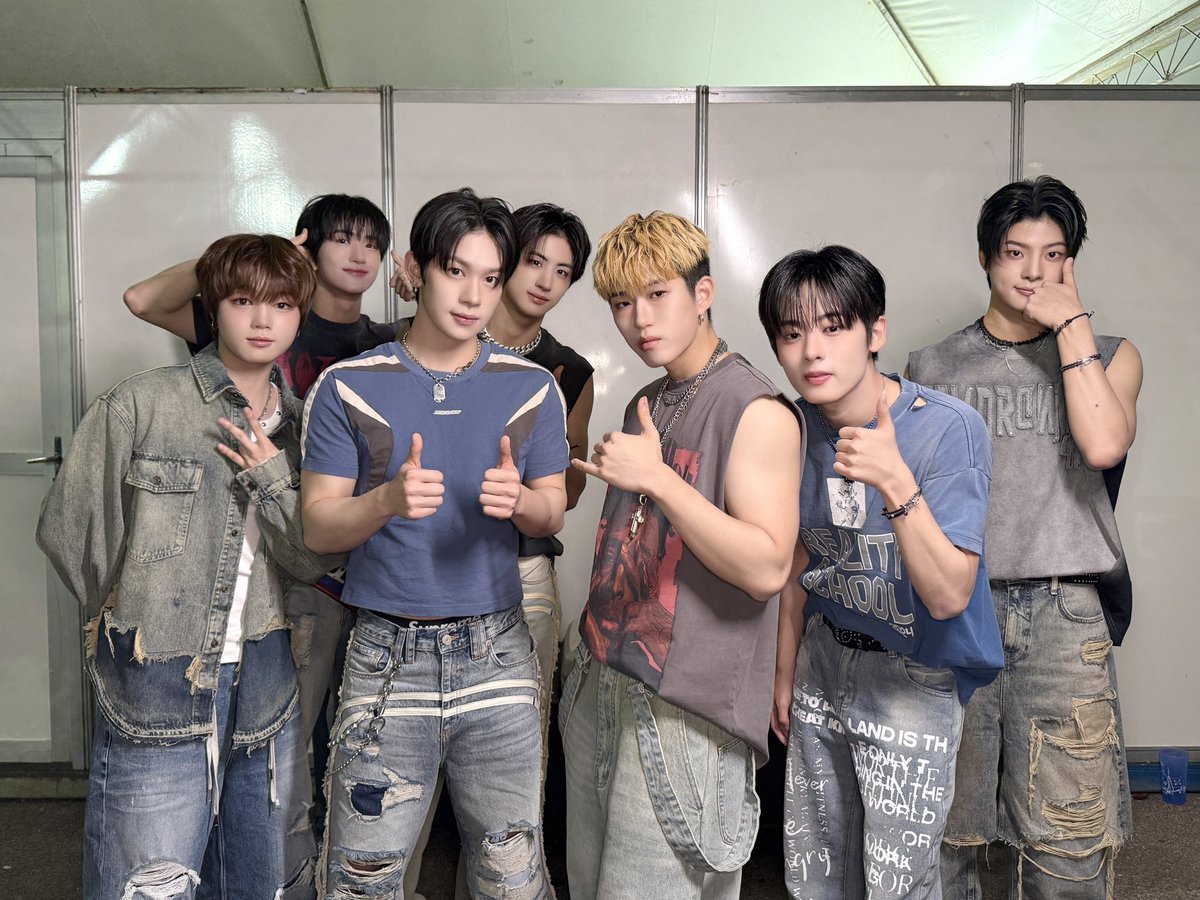 Behind-the-scenes cut of YOUNITE