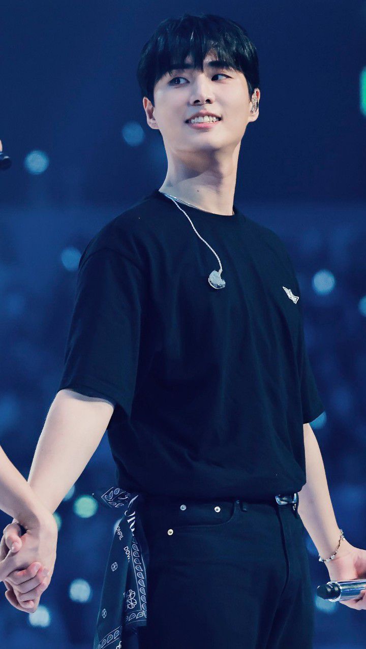 Today's most popular wallpaper in the Young K (DAY6) community