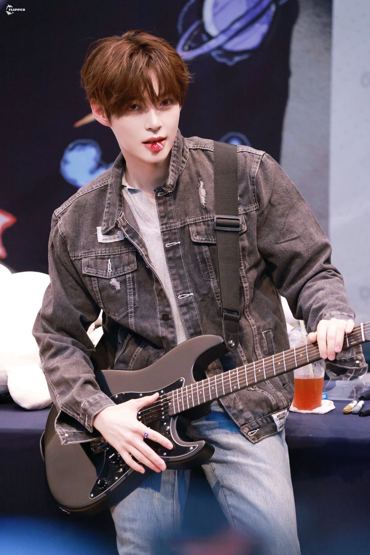 Foto aktivitas terbaru Sung Hanbin (ZEROBASEONE)