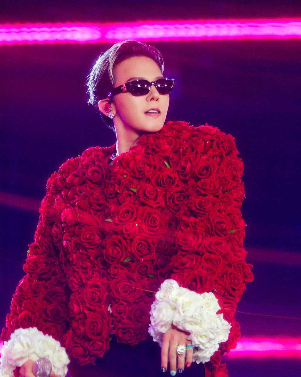 Recent activity shot of G-DRAGON (BIGBANG)