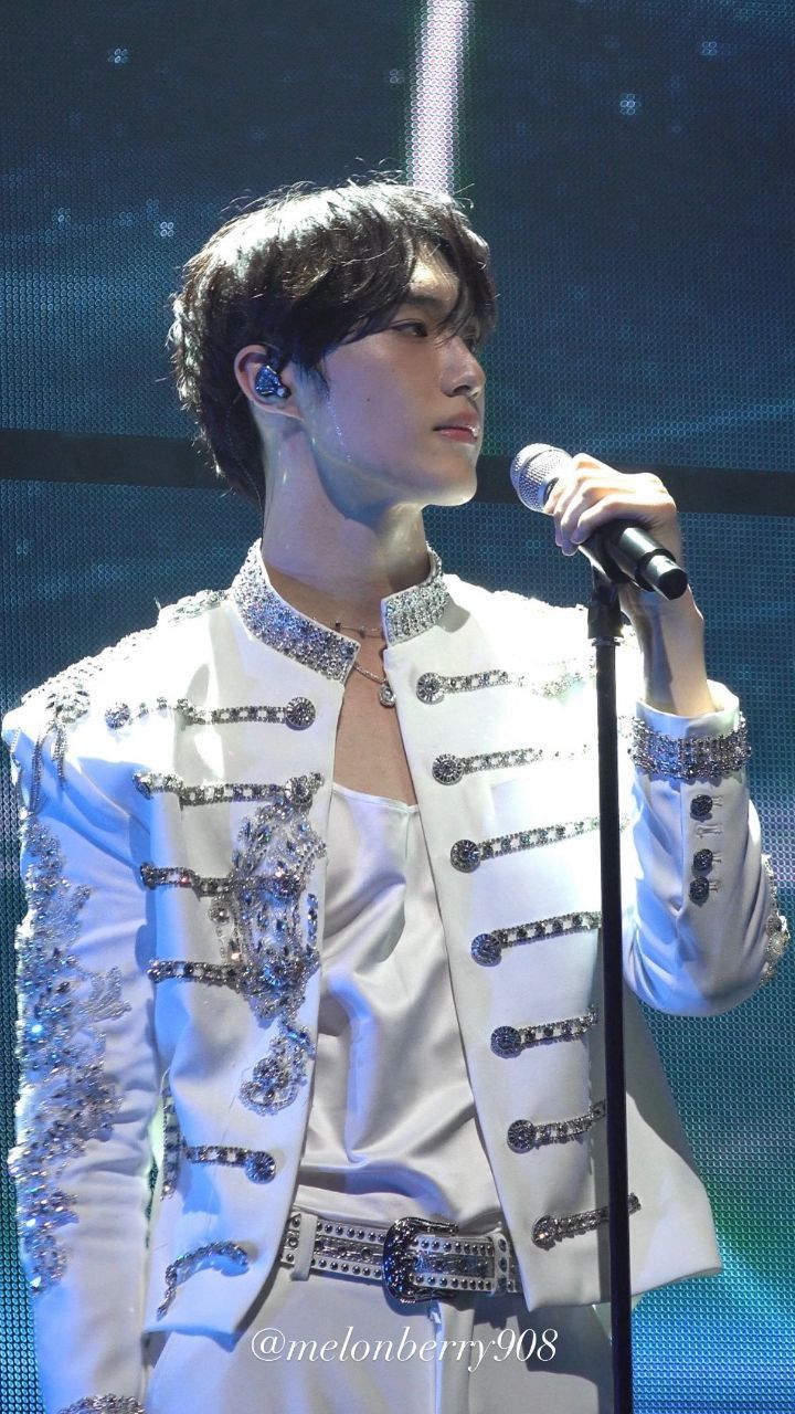 Latest photo of Hyunsuk (CIX)