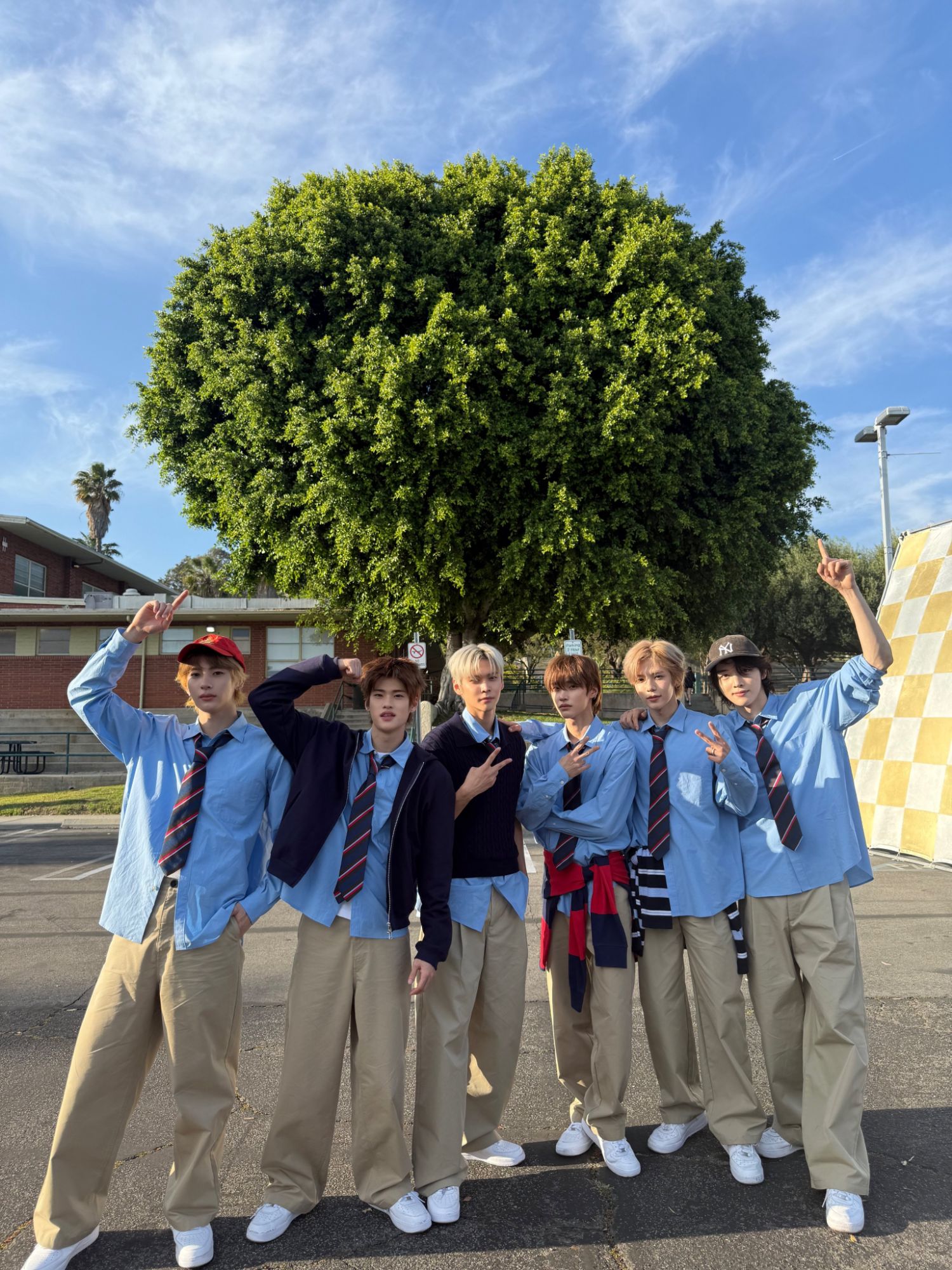 Behind-the-scenes cut of RIIZE