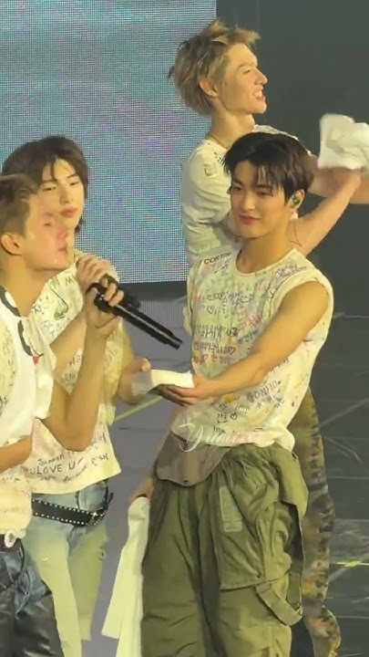 Today's most popular wallpaper in the CORTIS community