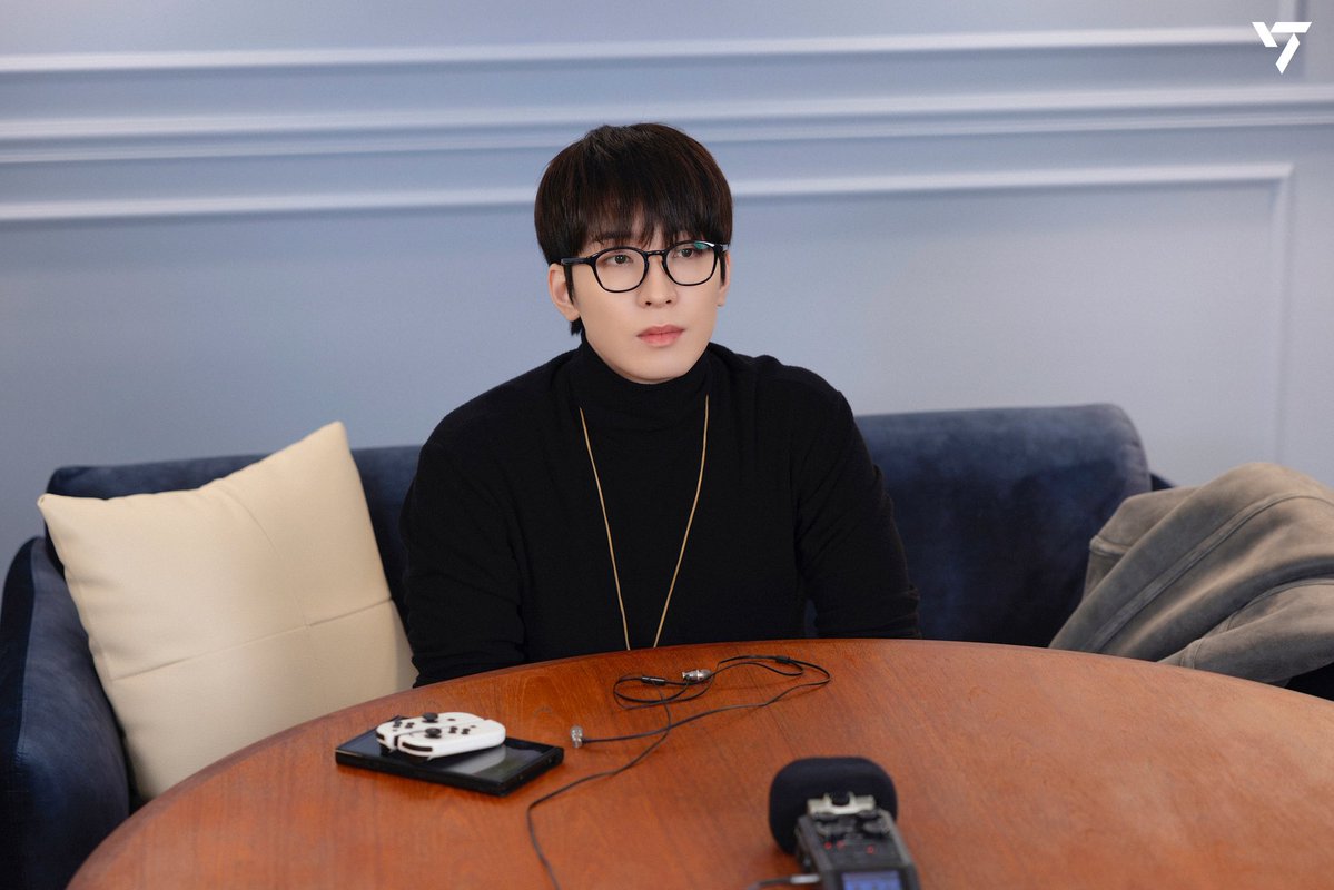 Recent activity shot of Wonwoo (SEVENTEEN)