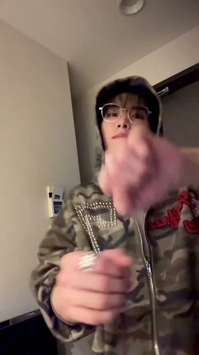 Behind-the-scenes cut of Xiao (UP10TION)