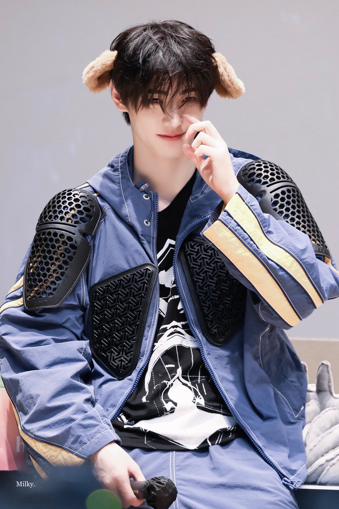 Behind-the-scenes cut of Sunghoon (ENHYPEN)