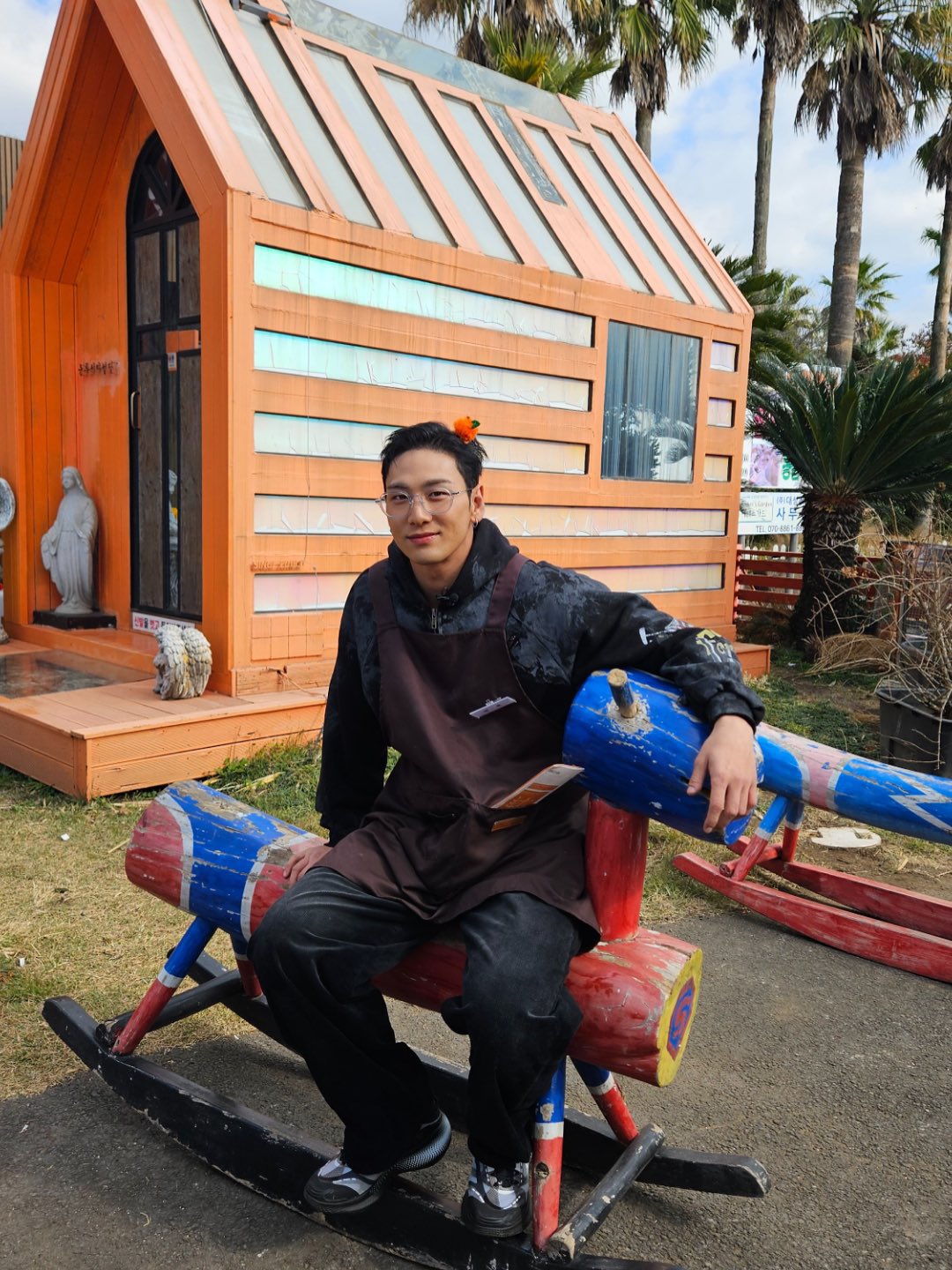 A moment captured by Baekho's fan