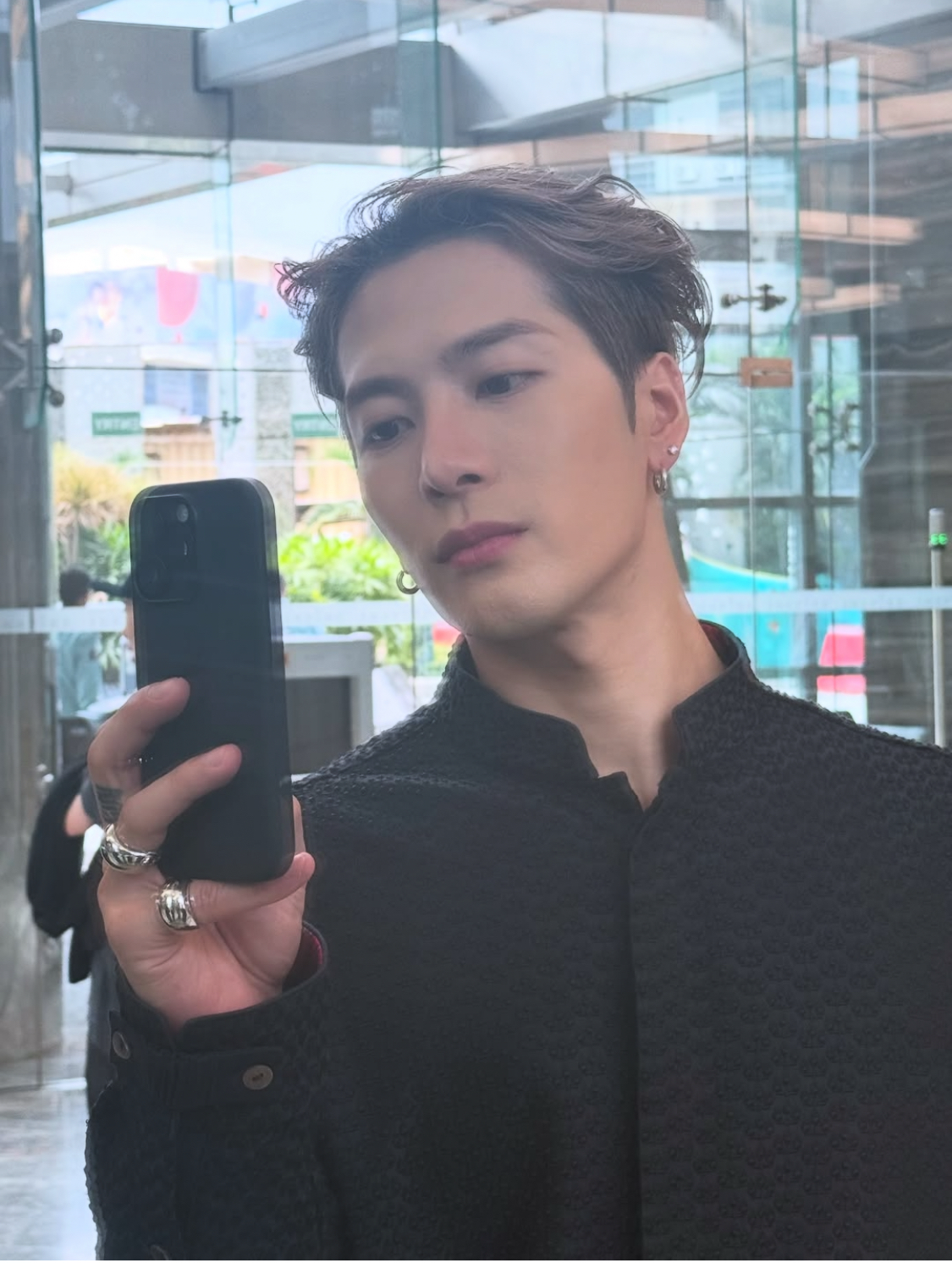 Behind-the-scenes cut of Jackson (GOT7)