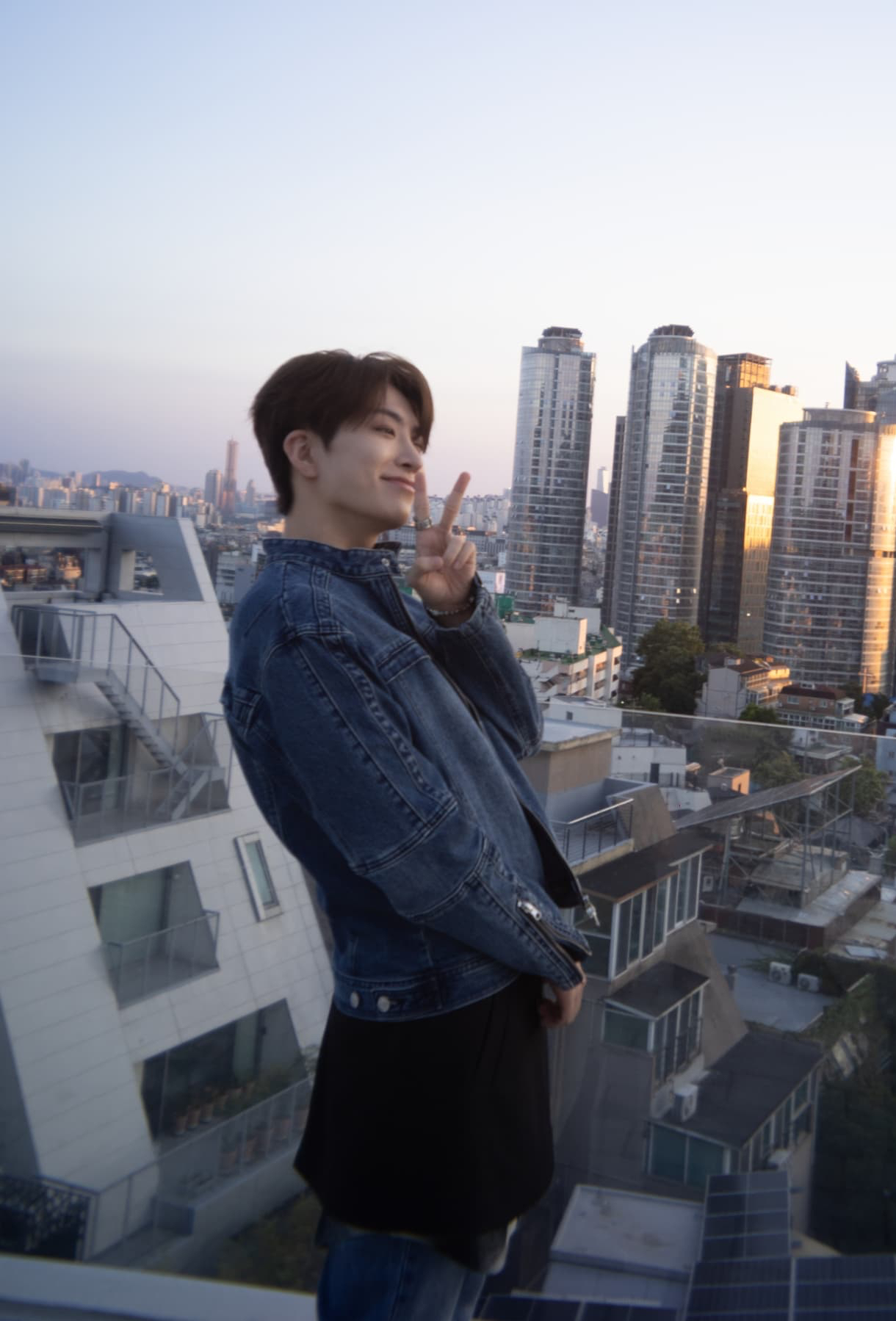 A moment captured by Youngjae (GOT7)'s fan