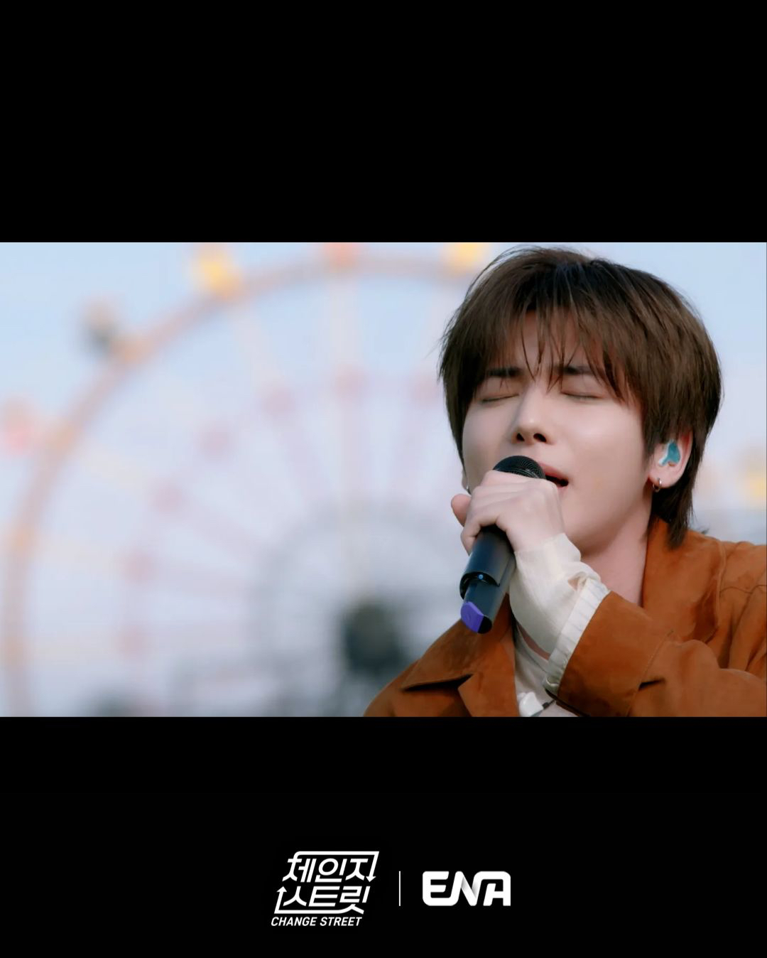 Foto terbaru Taehyun (TOMORROW X TOGETHER)