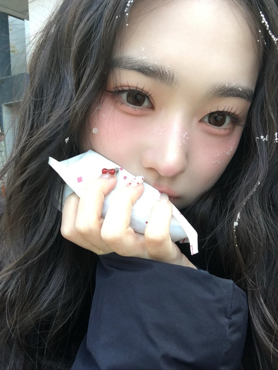 Recent activity shot of tripleS