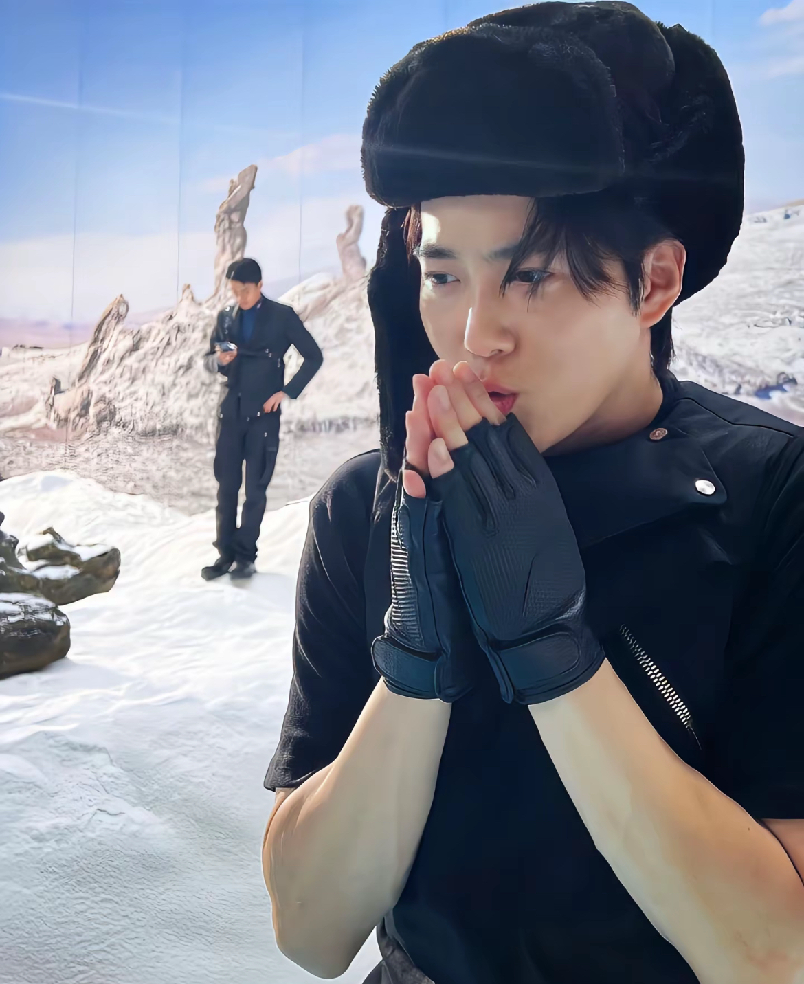Behind-the-scenes cut of Suho (EXO)