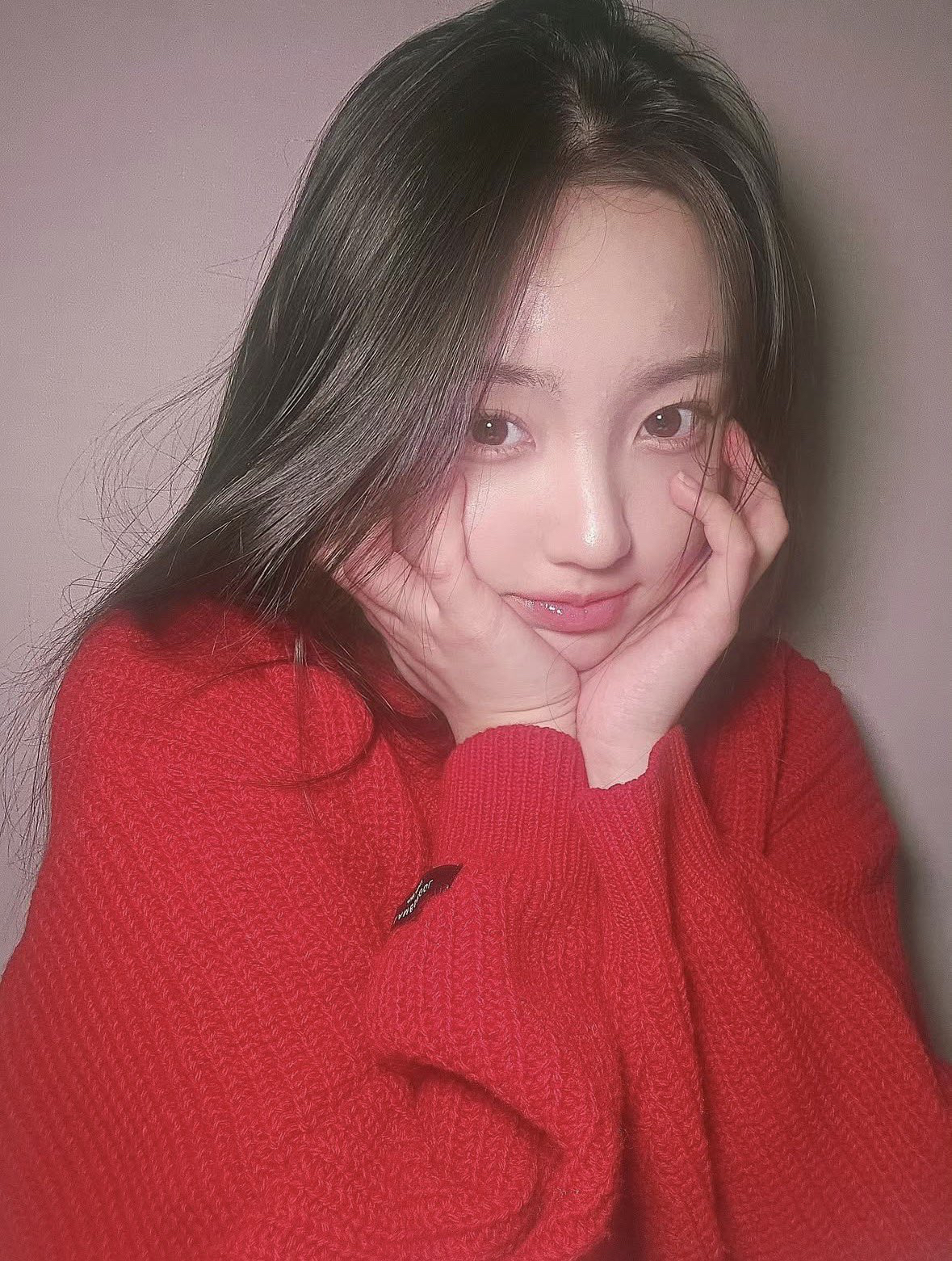 Behind-the-scenes cut of Yeseo (MADEIN)