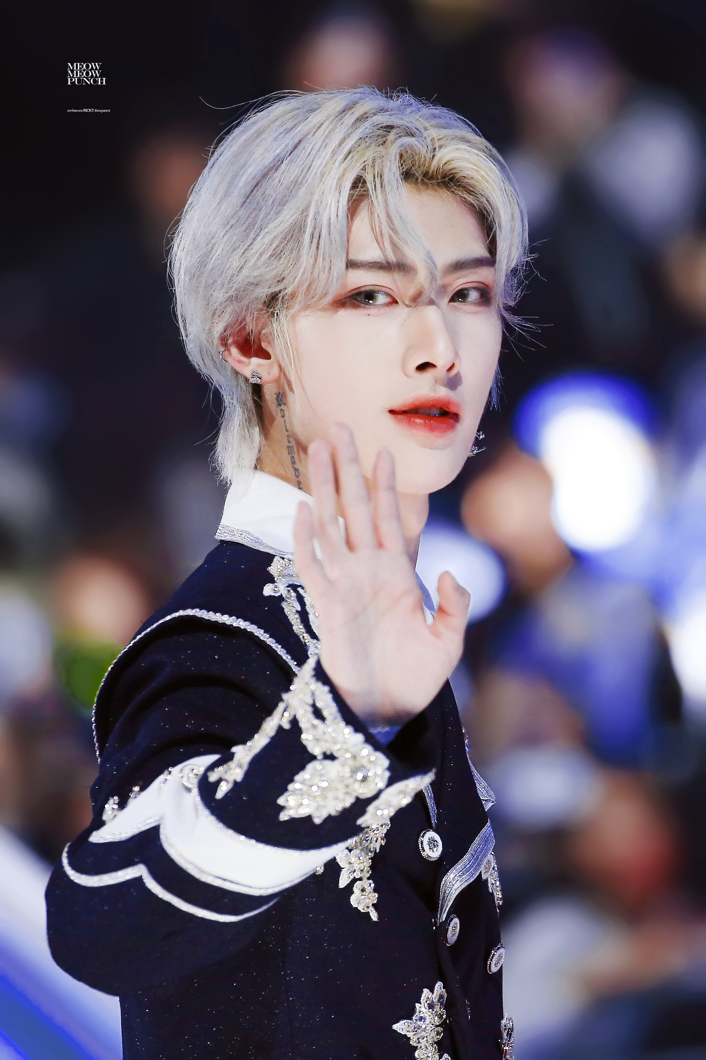 Must-see popular post of 리키 (제로베이스원), your favorite