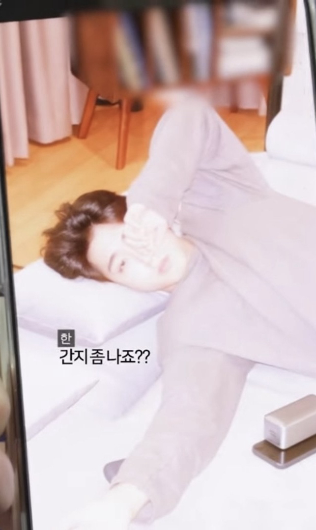 The most beloved wallpaper among HAN (Stray Kids)'s fans