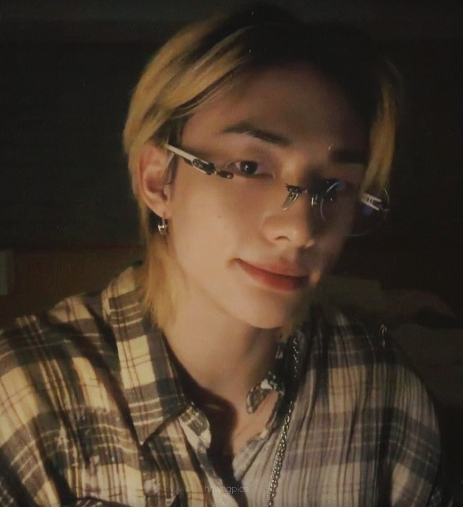 Latest photo of Hyunjin (Stray Kids)