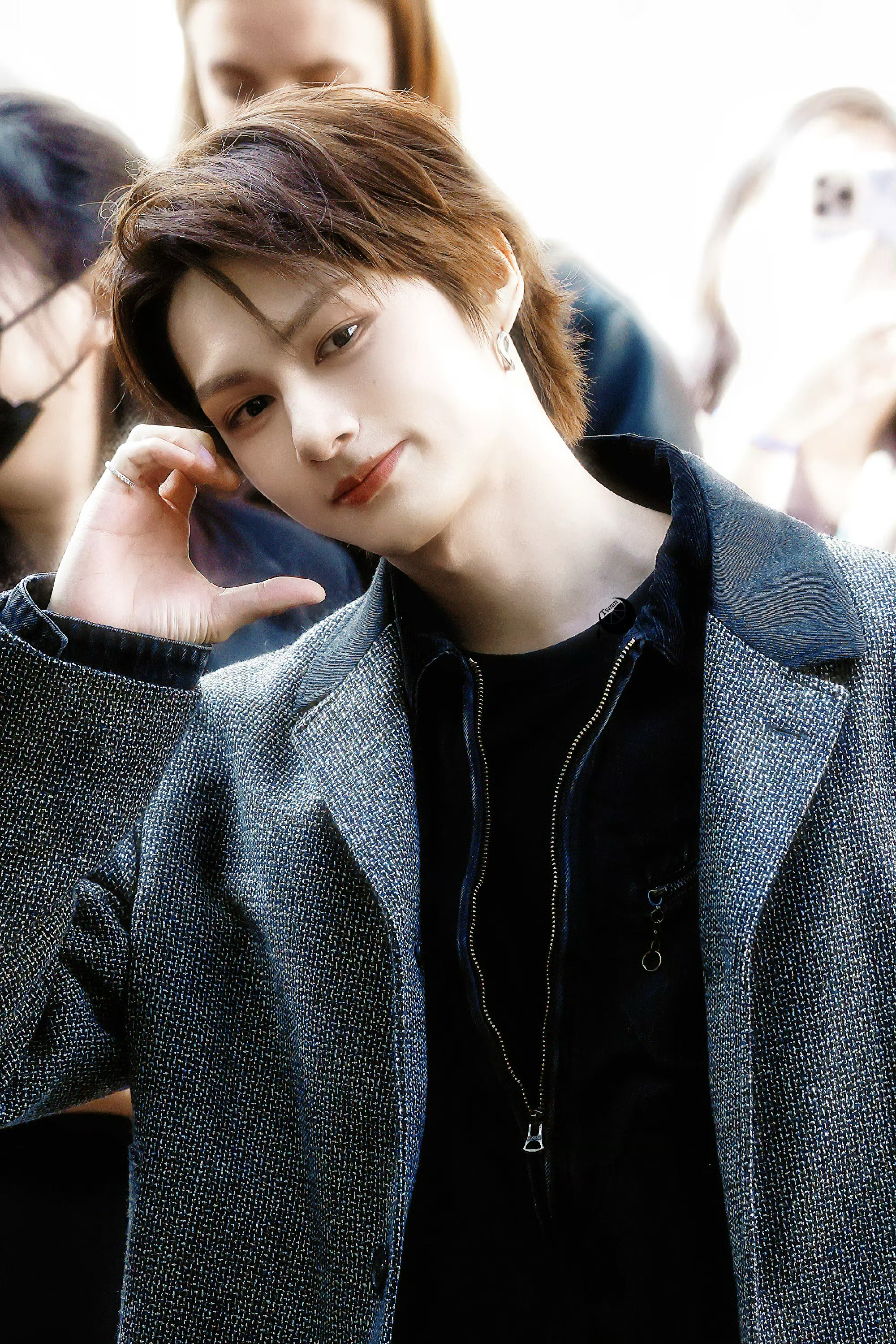 Behind-the-scenes cut of Jun (SEVENTEEN)