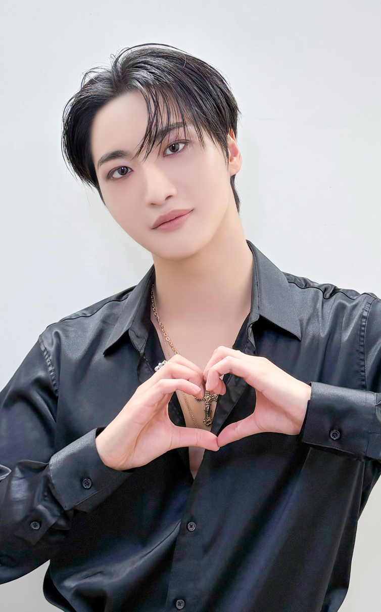 Behind-the-scenes cut of Seonghwa (ATEEZ)