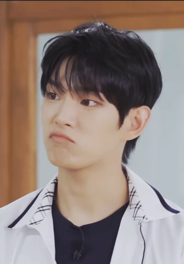 A moment captured by Steven (AHOF)'s fan