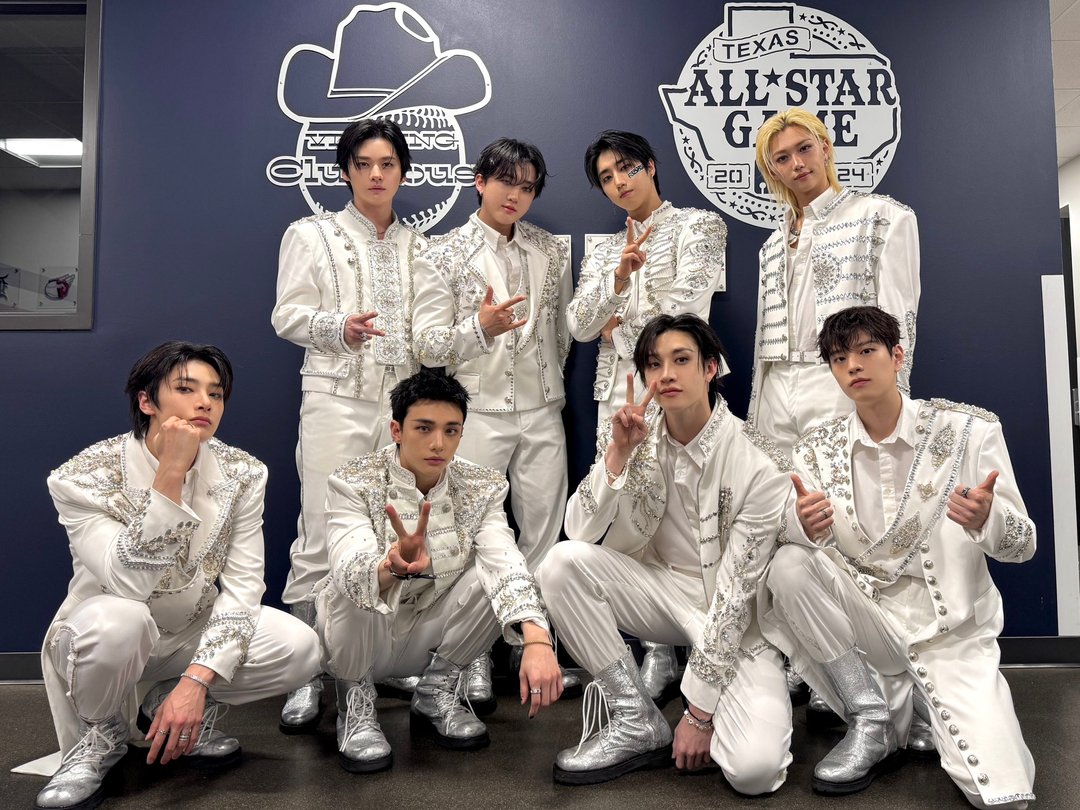 Behind-the-scenes cut of Stray Kids