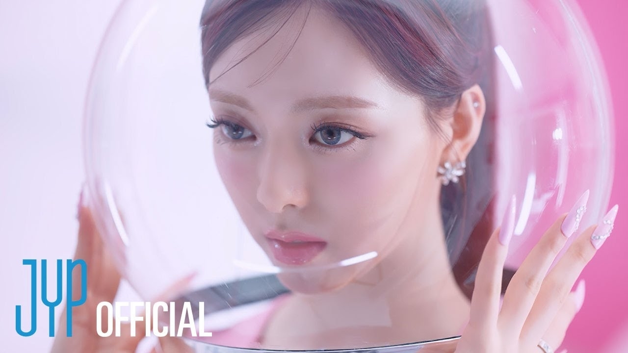 Foto aktivitas terbaru Yuna (ITZY)