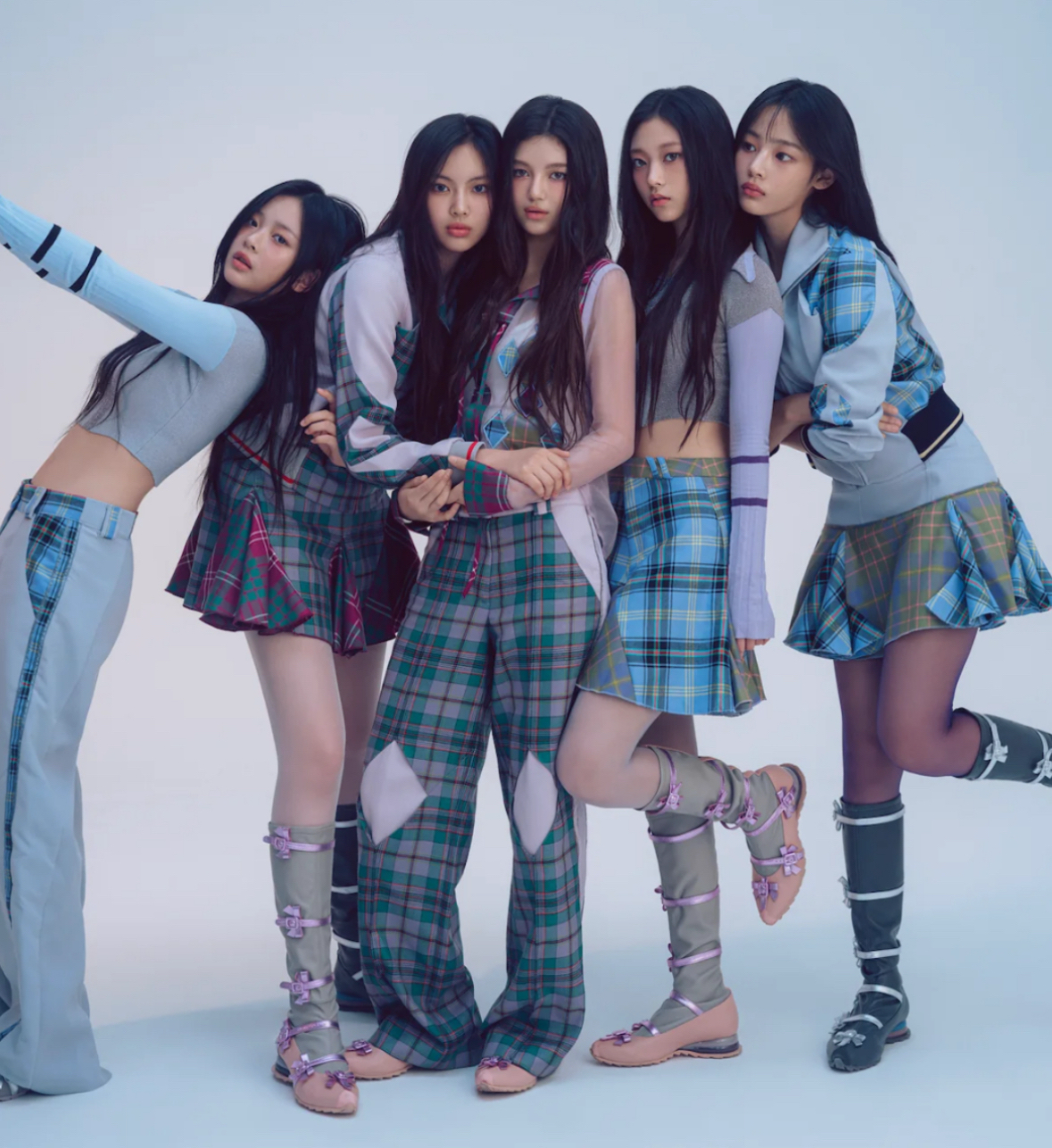 Latest photo of NewJeans