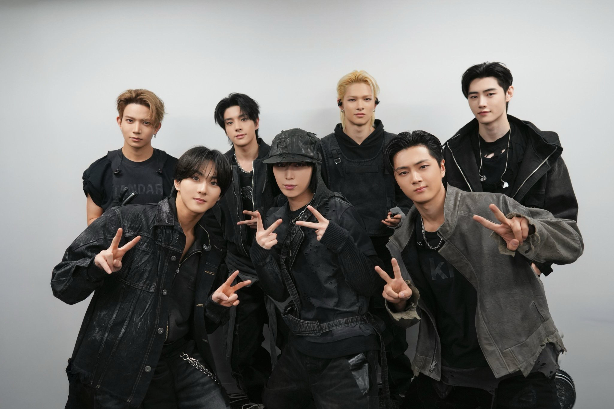 Behind-the-scenes cut of ENHYPEN