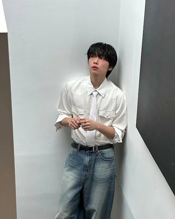 Recent activity shot of Jeong Sewoon