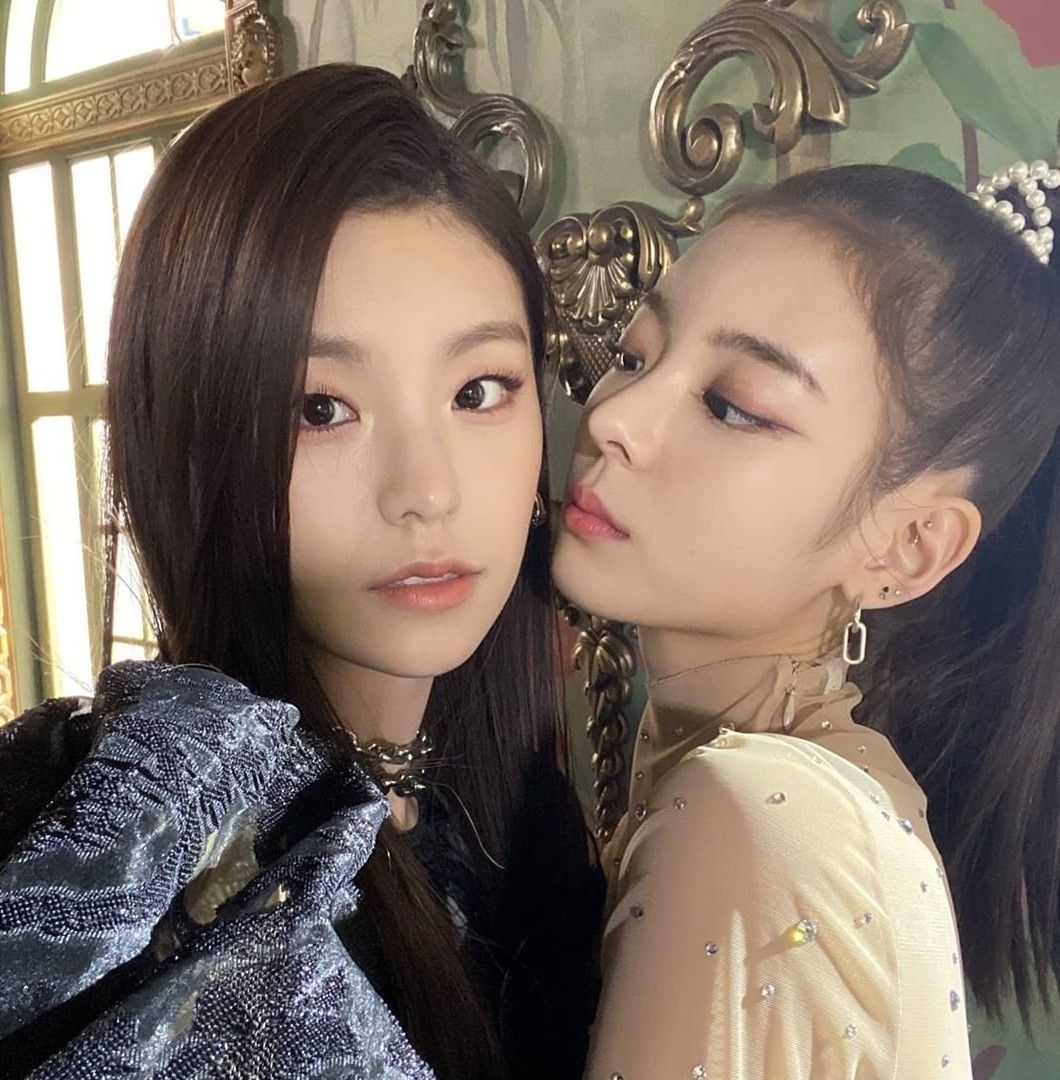 ITZY의 최신 사진