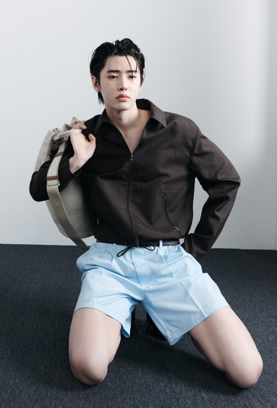 Recent activity shot of Sunghoon (ENHYPEN)