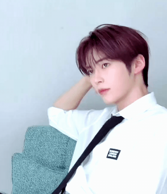 Momen yang diabadikan oleh penggemar Sung Hanbin (ZEROBASEONE)