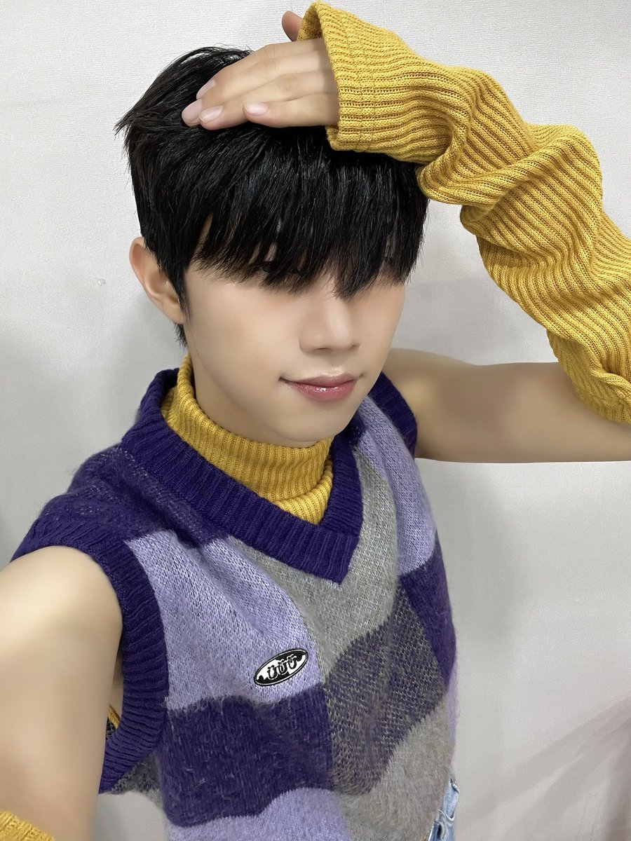 A moment captured by Xikers's fan