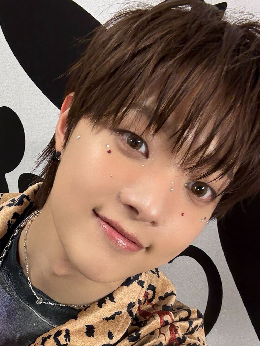 Latest photo of EJ (&TEAM)