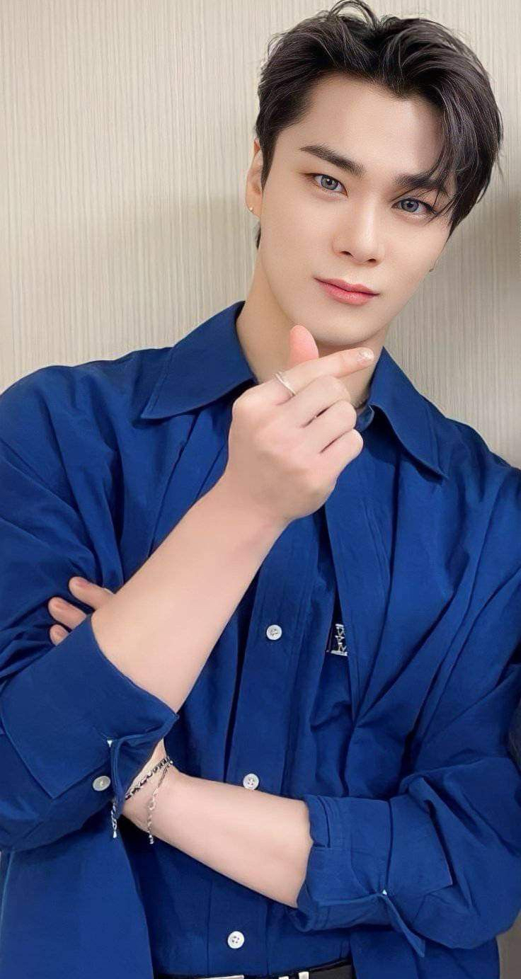 A moment captured by Moonbin (ASTRO)'s fan