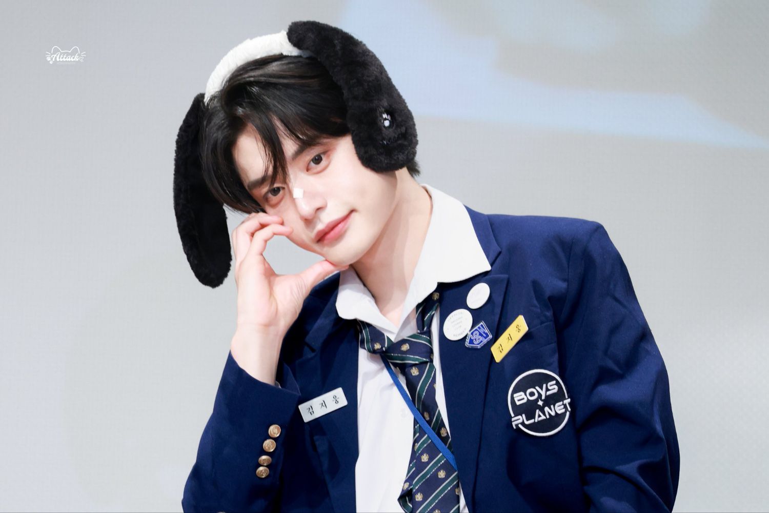 Recent activity shot of Kim Jiwoong (ZEROBASEONE)