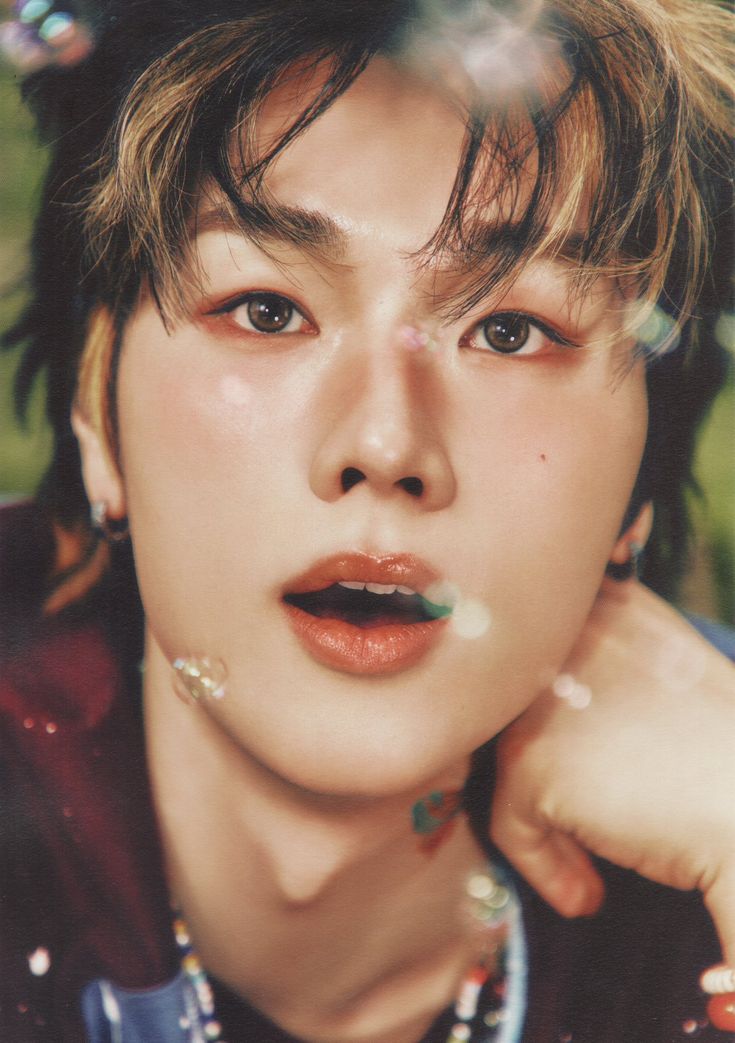 A moment captured by Xdinary Heroes's fan