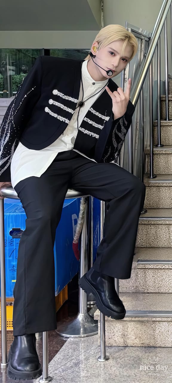 Behind-the-scenes cut of Zayyan (XODIAC)