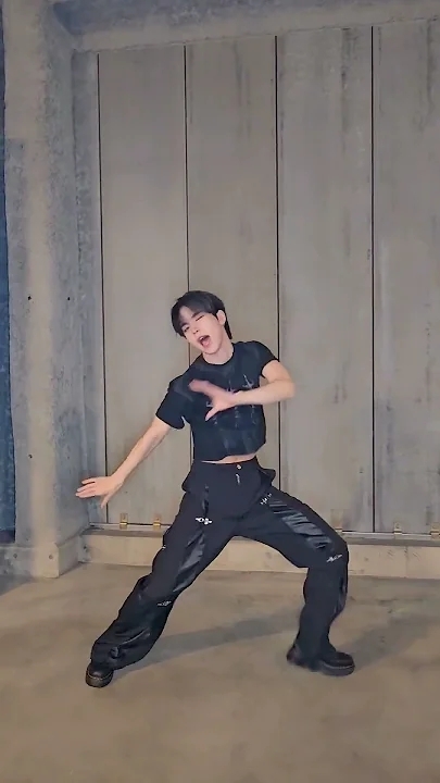 Recent activity shot of Hanjun (n.SSign)
