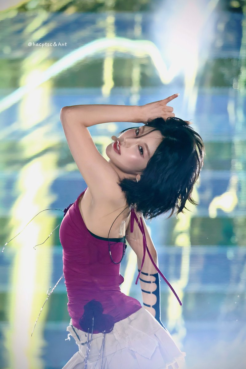 Recent activity shot of Yeji (ITZY)
