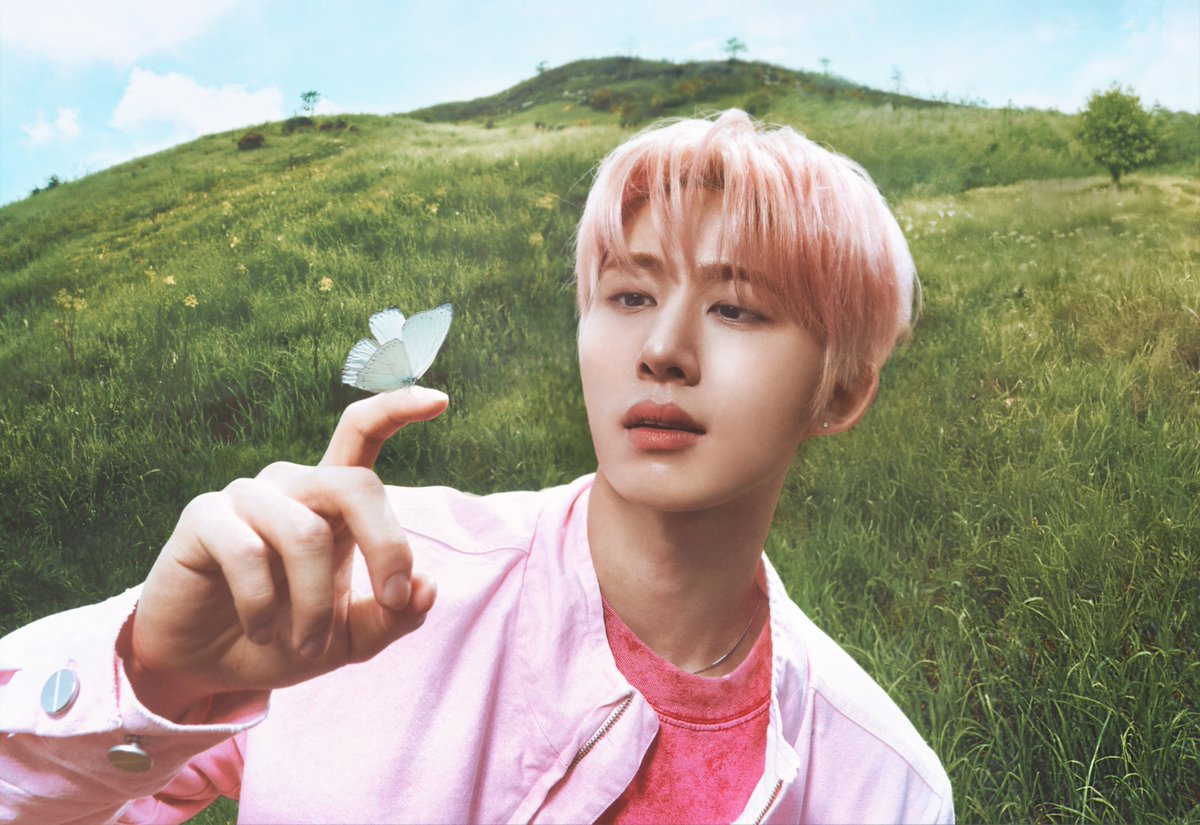 A moment captured by B.I's fan