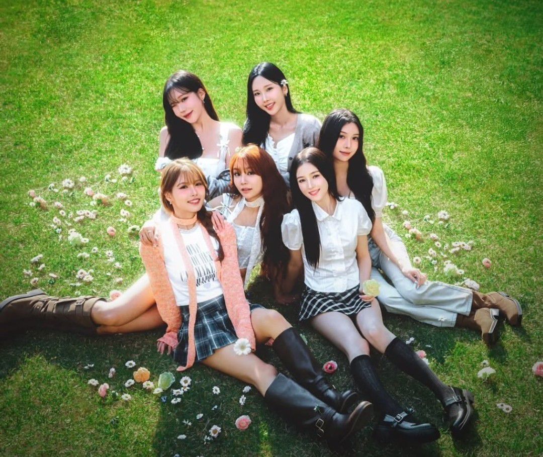 Latest photo of MOMOLAND