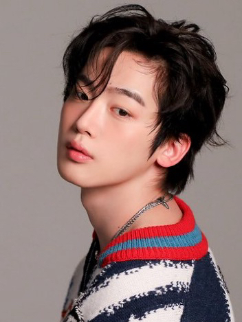 Behind-the-scenes cut of Kim Yohan (WEi)