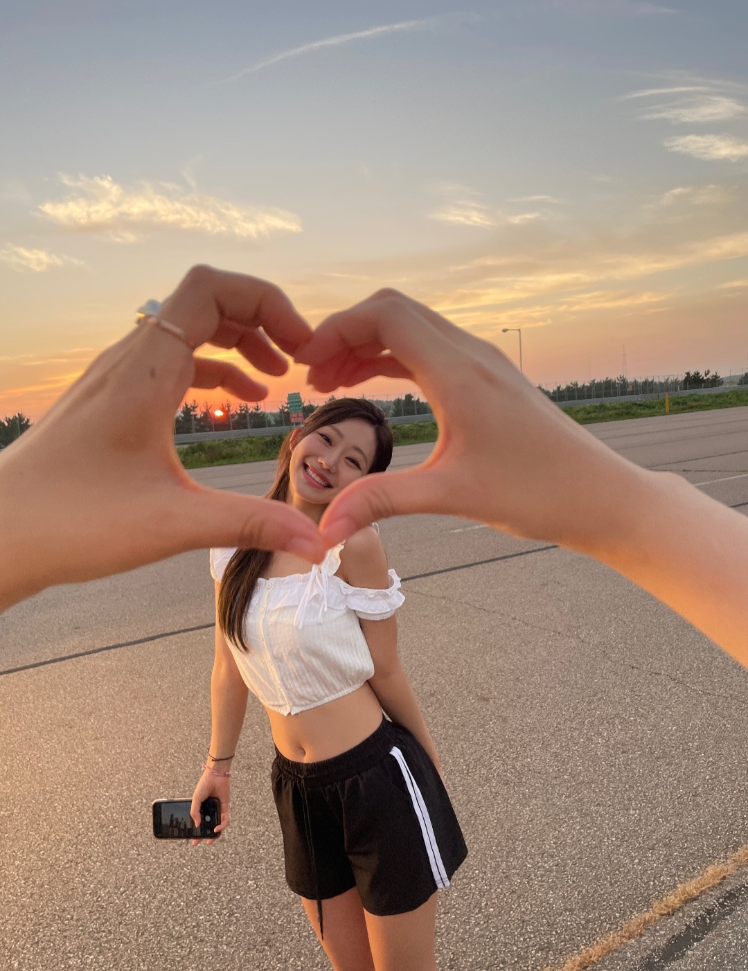 Recent activity shot of Julie (KISS OF LIFE)